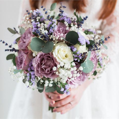 Sluit een verzekering af louter zout Paarse bruidsboeketten voorbeelden soorten bloemen