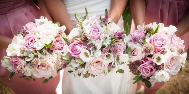 Kudde kleding Rond en rond Roze bruidsboeketten voorbeelden roze bruidsbloemen